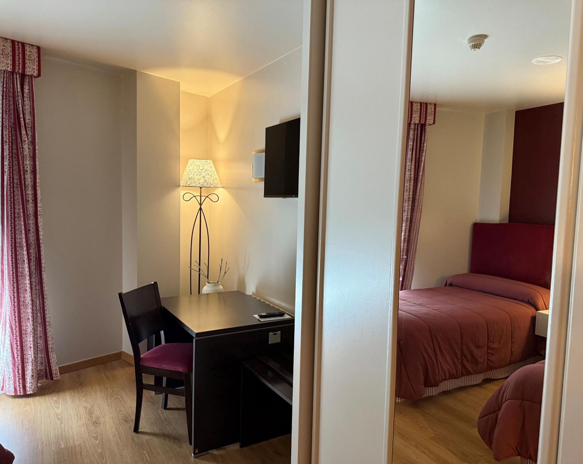 Hotel Bouza Рибадео Экстерьер фото